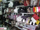Decomissats gairebé 2.500 objectes falsificats a Salou
